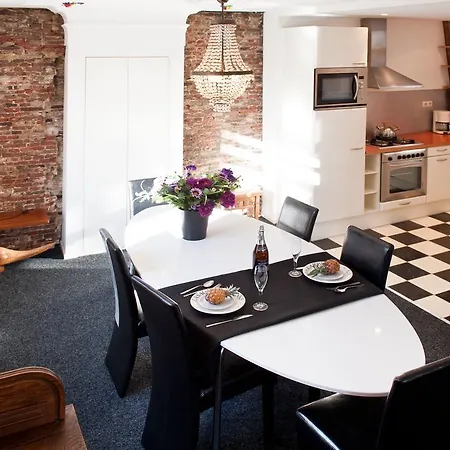 Πανσιόν Canal