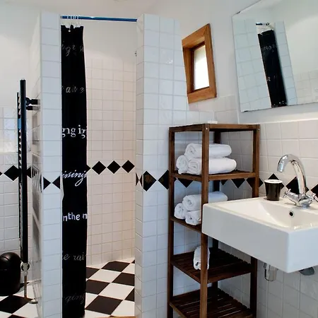 בית הארחה Canal